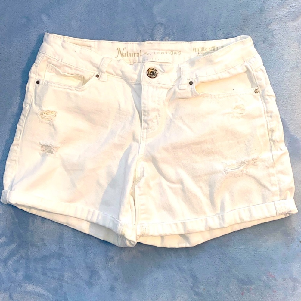 Natural Reflections denim shorts in white. Size 10